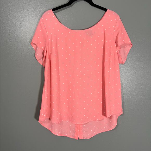 Torrid Women's Pink Polka Dot Back Button Up Boxy Georgette Top - Size 00 (M/L) - Picture 1 of 7